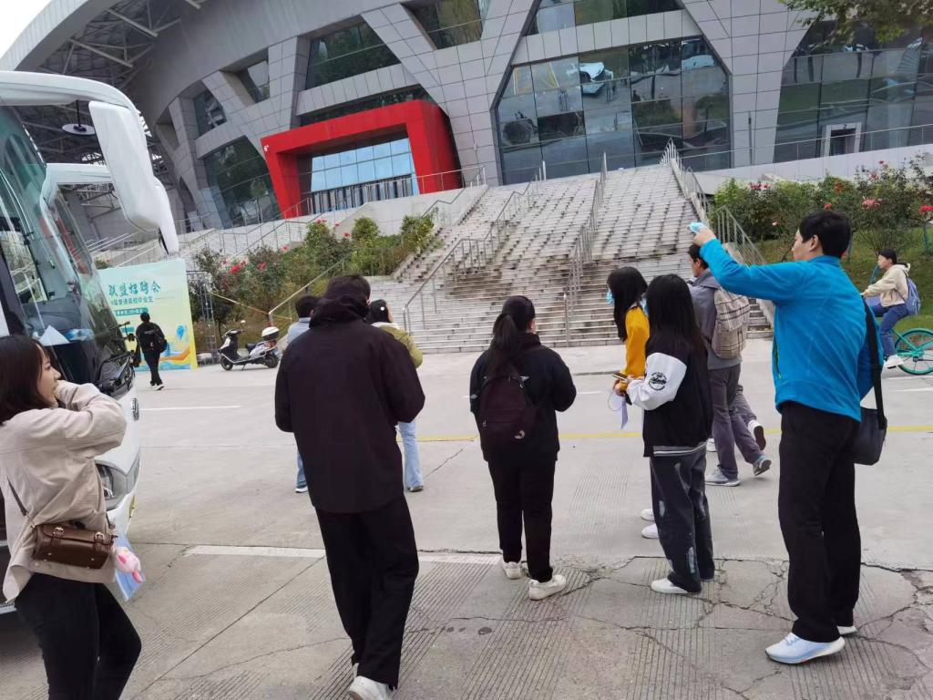 9d9c47e868cc8e226b1e5138ea9e43e